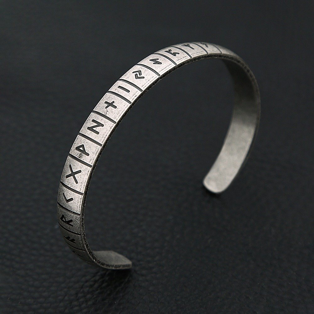 Ragnar Wikinger Armreif – Runen-Armreif aus Edelstahl | Tal der Wikinger