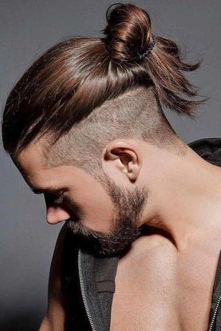 Herren Dutt und Farbverlaufsfrisur